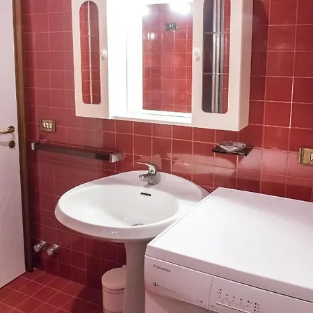 N175 - Numana, Bilocale Con Portico Apartamento Numana